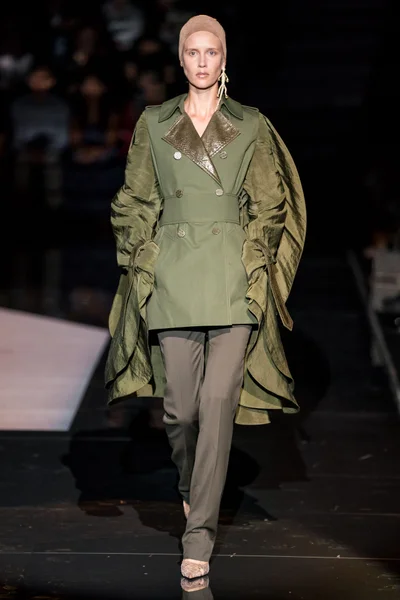 Look 7